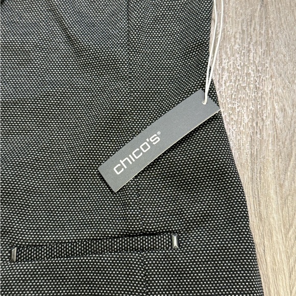 NWT Chicos Ponte Knit Vest Women Size 4P / Small Black White Structured Collar - Picture 7 of 14